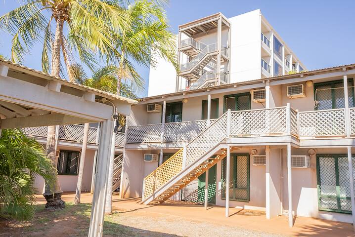 Stay On Scadden gallery image 2