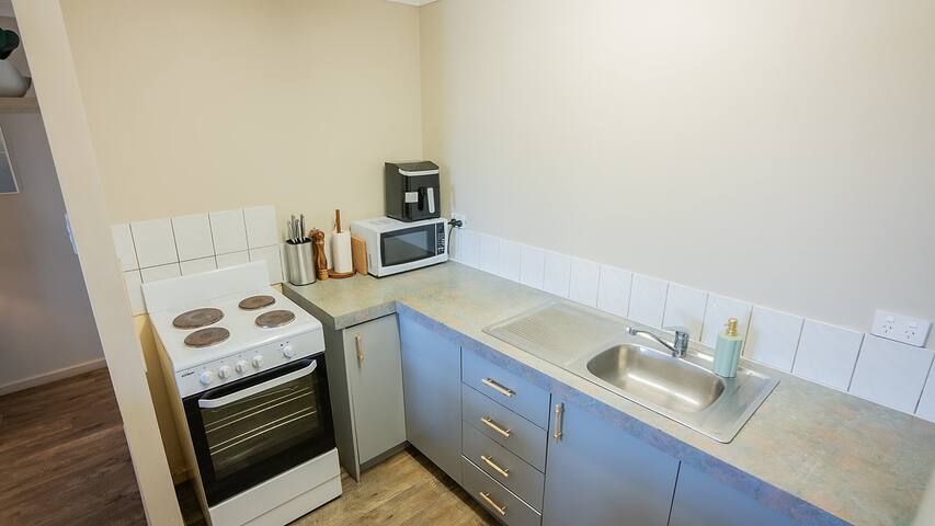 Stay On Scadden gallery image 5