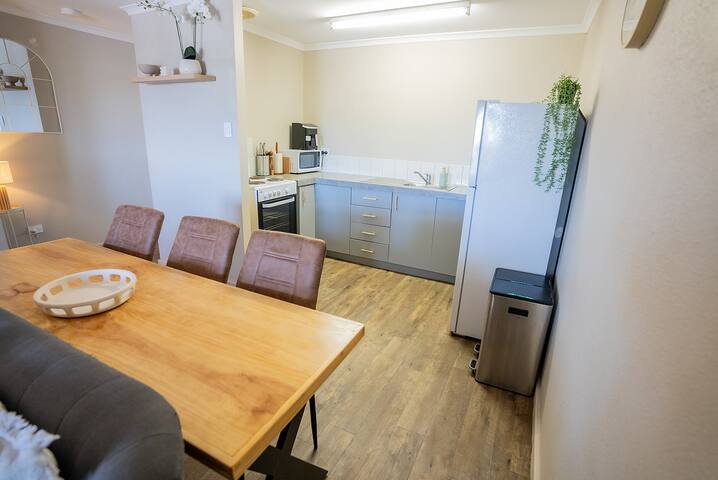 Stay On Scadden gallery image 3