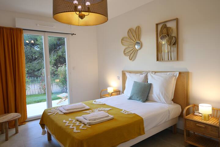 Spavaća soba 2 s izlazom na terasu i klima-uređajem