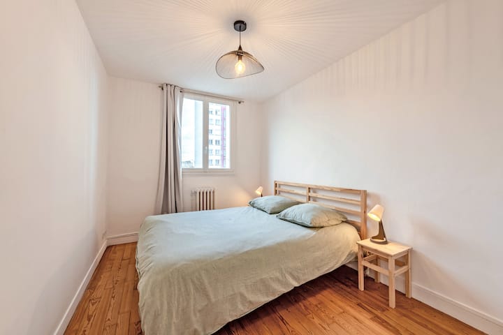 საძინებელი 1