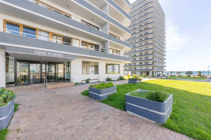 Ocean Vista Apartment Sea Point gallery image 3