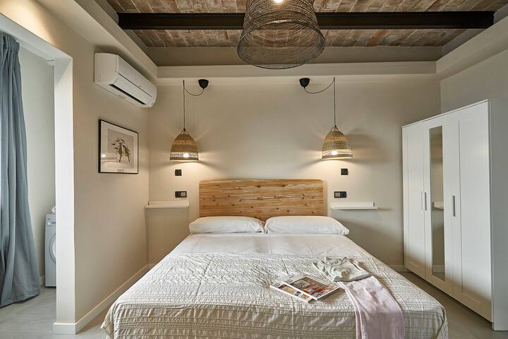 2BR flat with terrace – Eixample gallery image 5