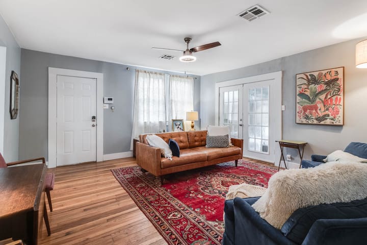 Cozy Bungalow Close To Downtown - Lafayette