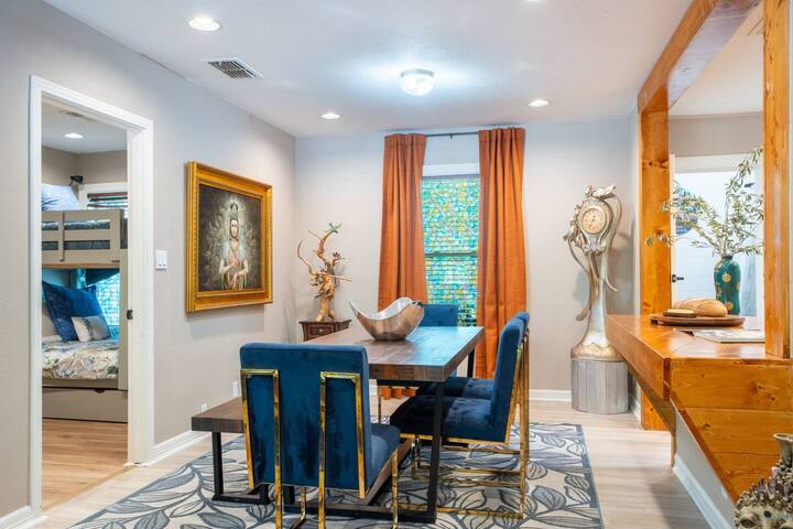 Empire gallery image 3