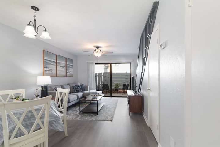 Modern & Stylish Condo Near Uf - Foxmoor - Gainesville, FL