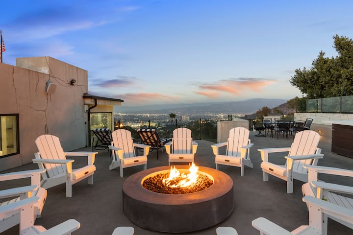 New Listing! Skyline by Colby & Conrad gallery image 4