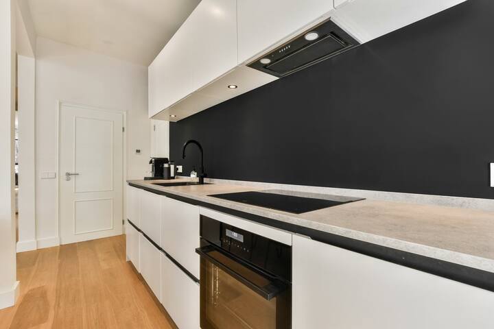 2BR Home by Jordaan| NLS Amsterdam gallery image 2