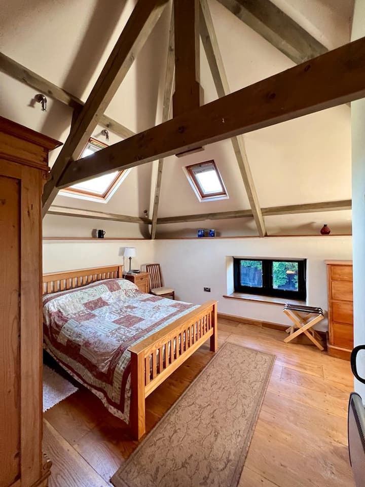 Second double bedroom