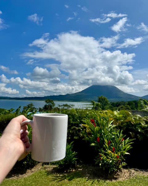 Arenal Love Cottage-Volcano & Lake Views