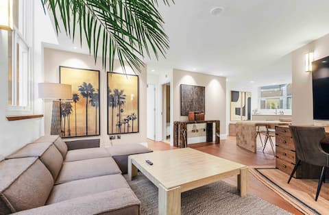 Zone-1, Huge 2-bed in St Pauls, Interior Designer