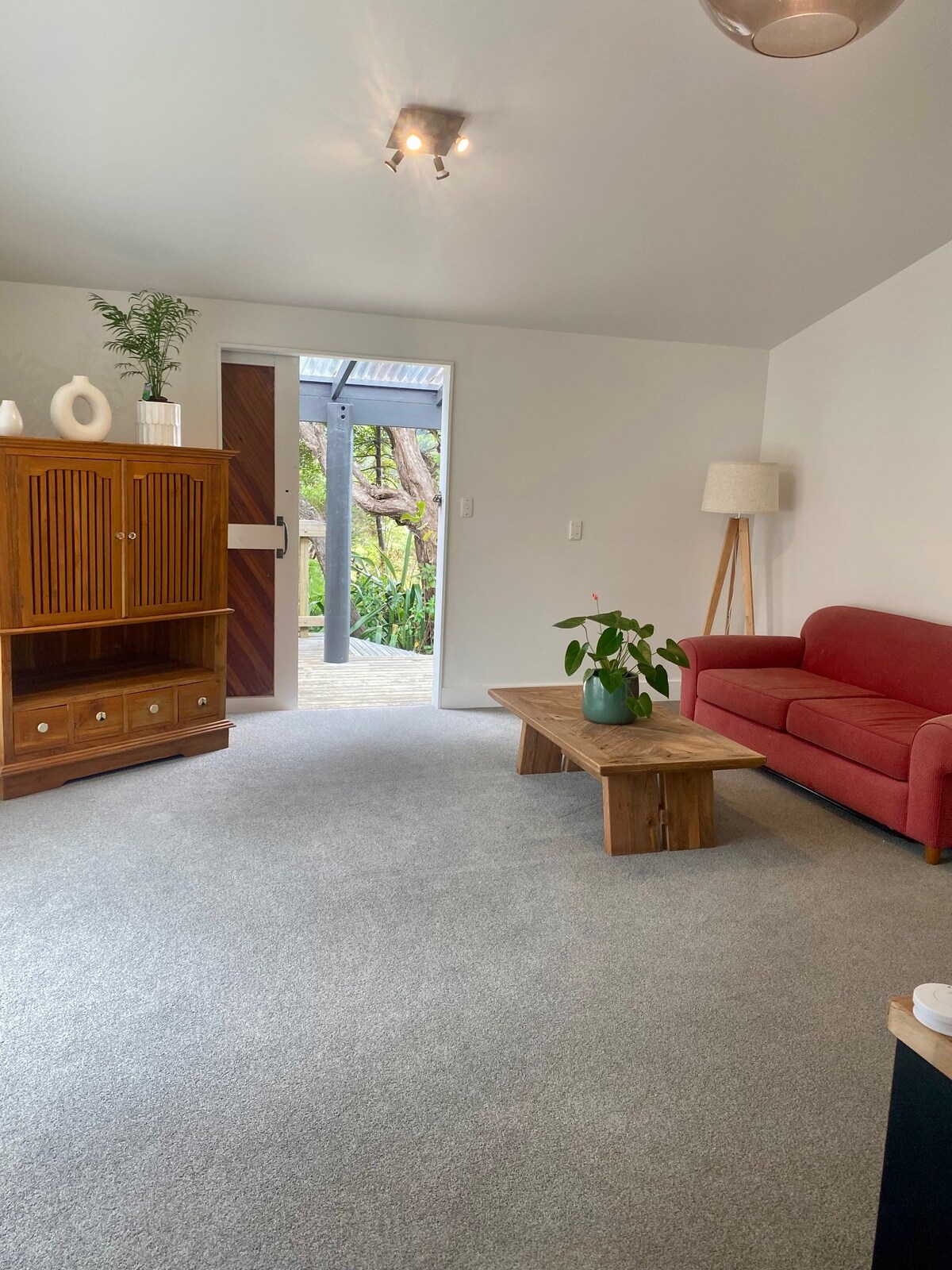 Successful Airbnb property: Kauri Coast Bungalow in Waitākere West