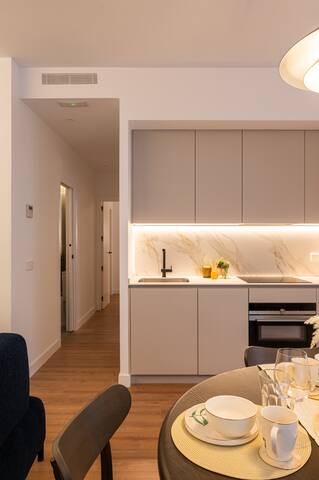 Piso de lujo en Gran Vía – 2 habitaciones gallery image 3