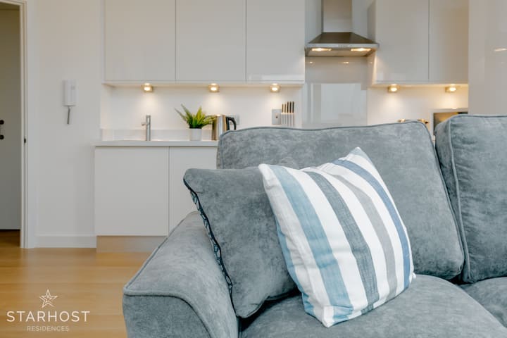 Spacious 2-bed Apartment In Ocean Village - Southampton, UK