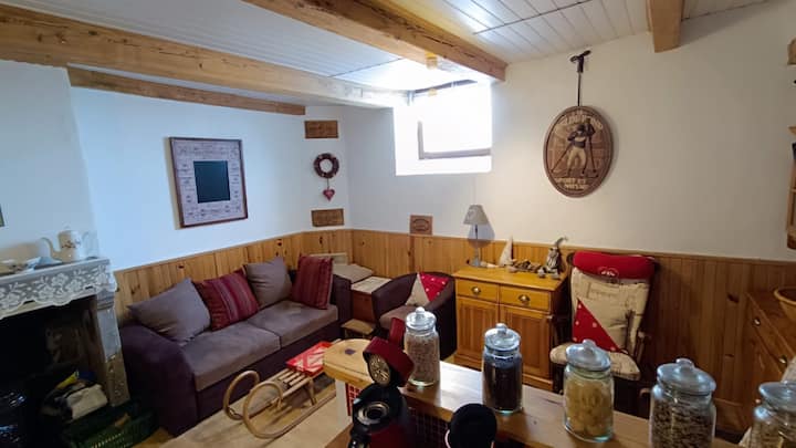 Maison De Vacances En Plein Centre De Besse - Besse en Chandesse
