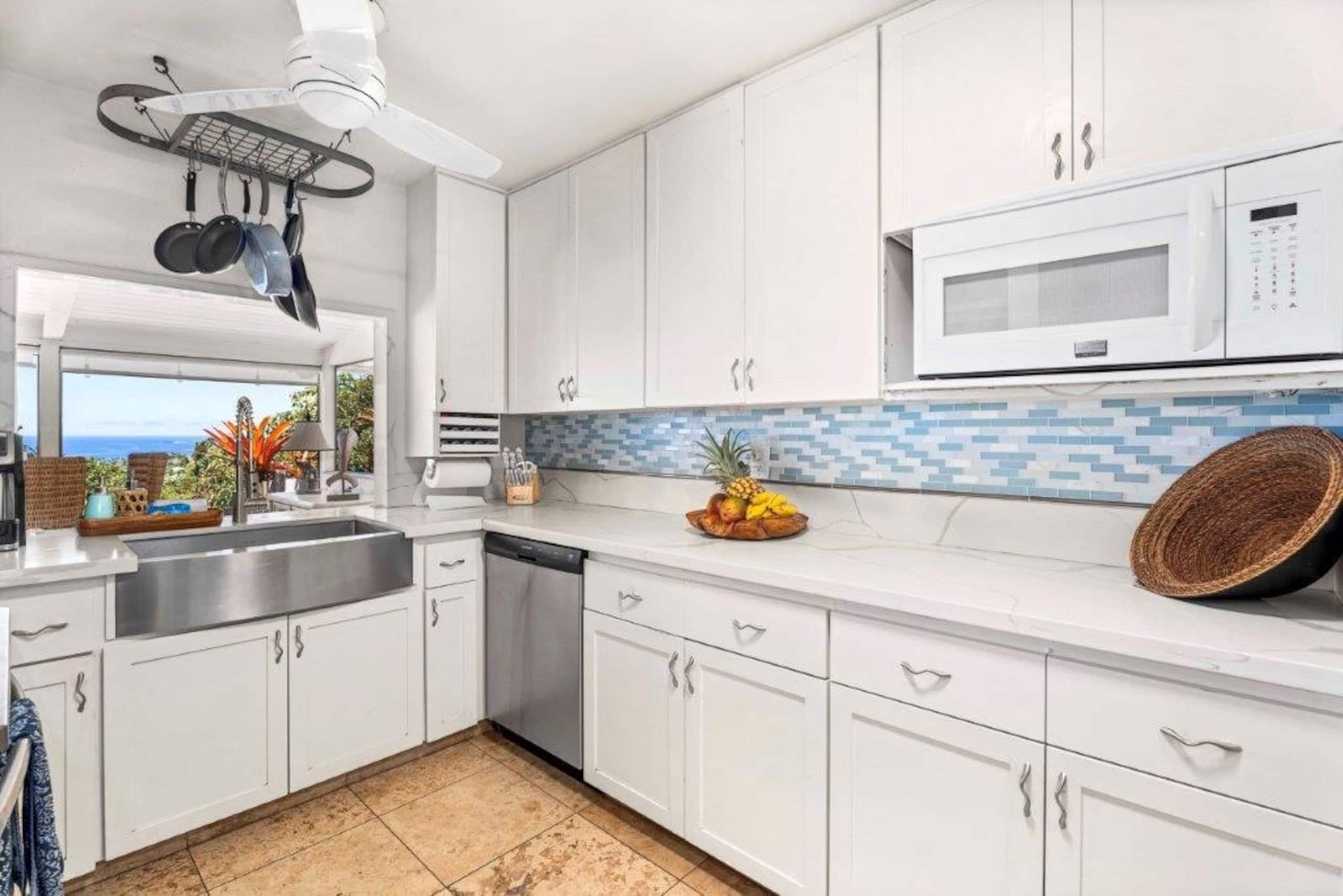 Home in Kailua-Kona · ★4.95 · 3 bedrooms · 4 beds · 2 private baths - Image 10