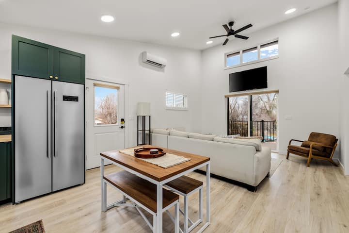Lassen Luxury Loft & Lagoon - Boise, ID