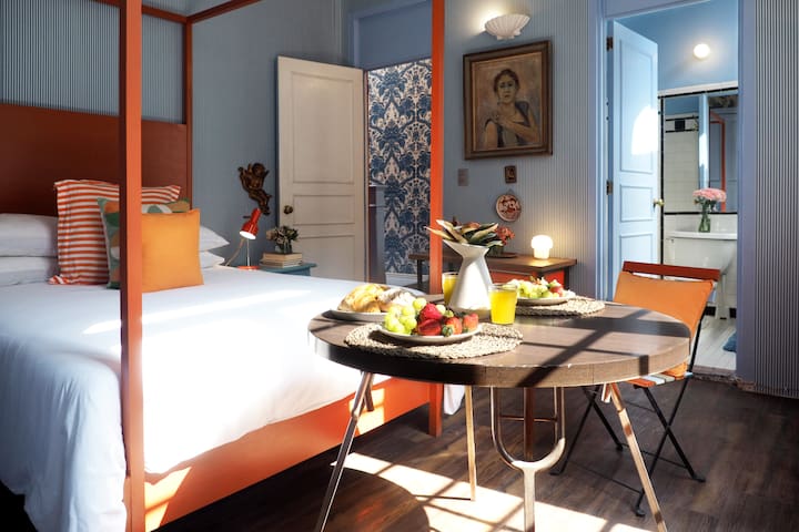 Vintage House in Roma Norte | Balmori Building gallery image 3