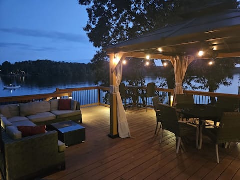 Lakeside Landing