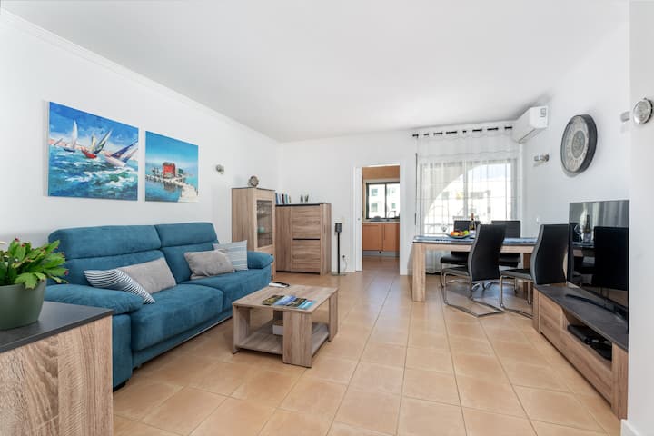 Stylish Apartments Near Beach & Lush Nature - Guia