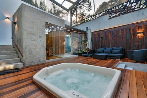 Top performing Airbnb: Casa del Bosque | Avándaro | Jacuzzi, sauna, steam room in Valle De Bravo