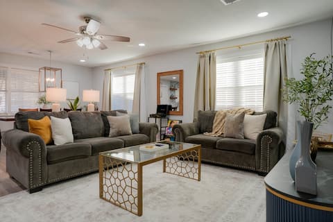 Top performing Airbnb: Dallas Comfort, Central Stay in Love Field