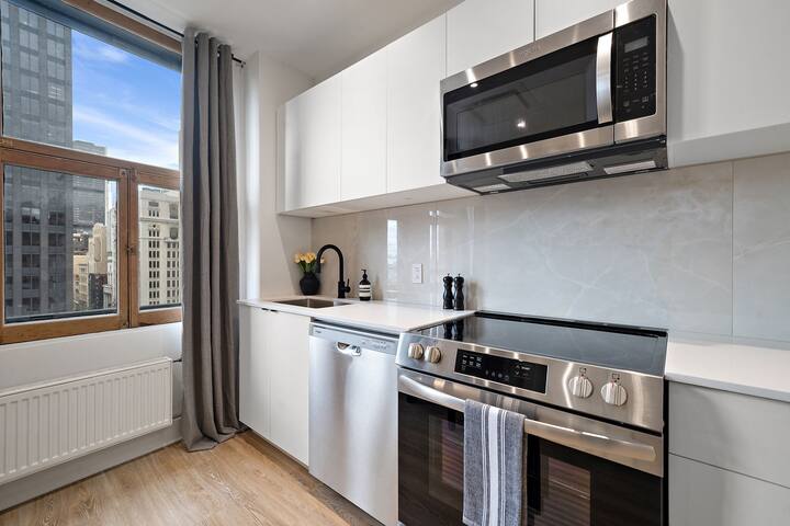 New Downtown MTL Old port 2 BR 2 BA gallery image 5