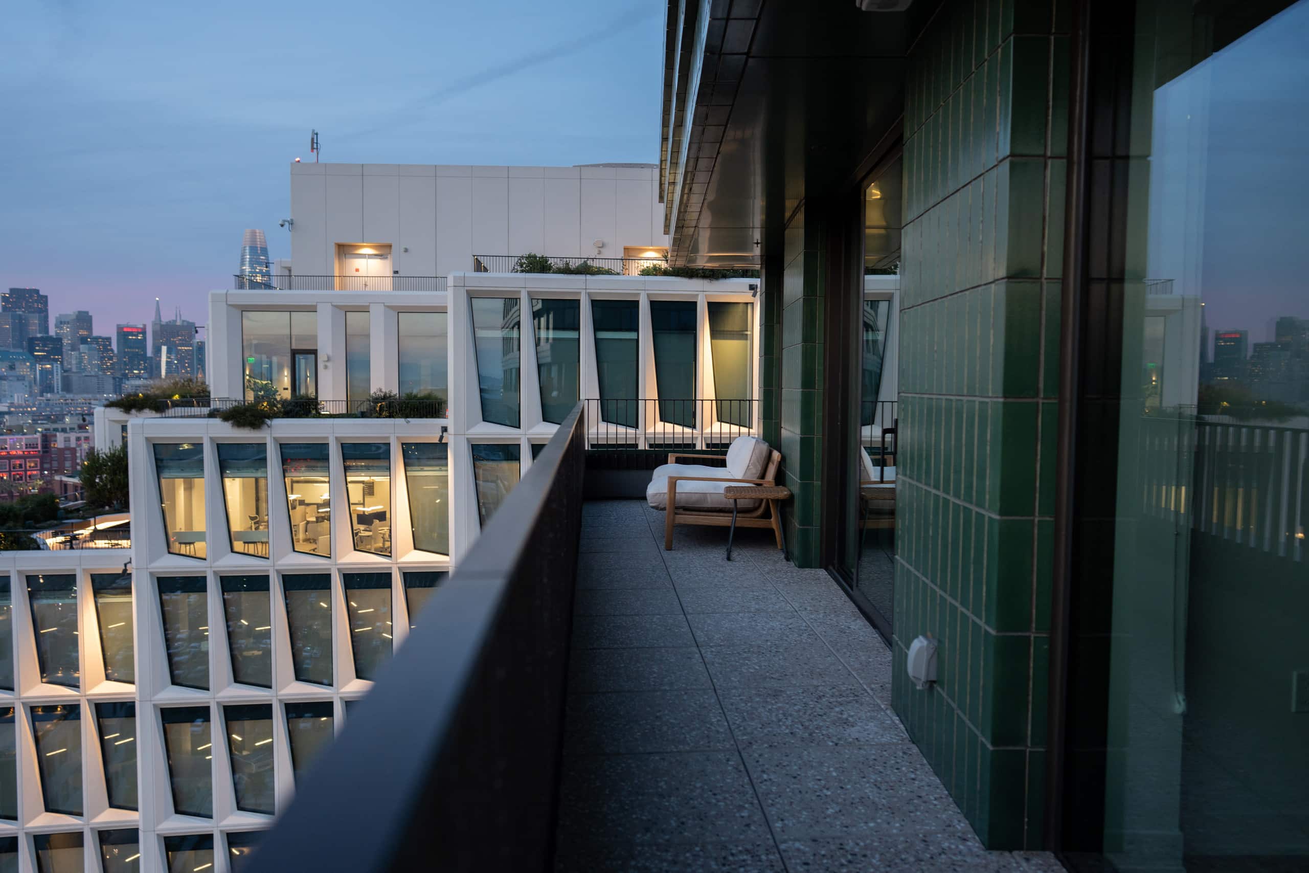 San Francisco's Luxury Penthouse - Image 11