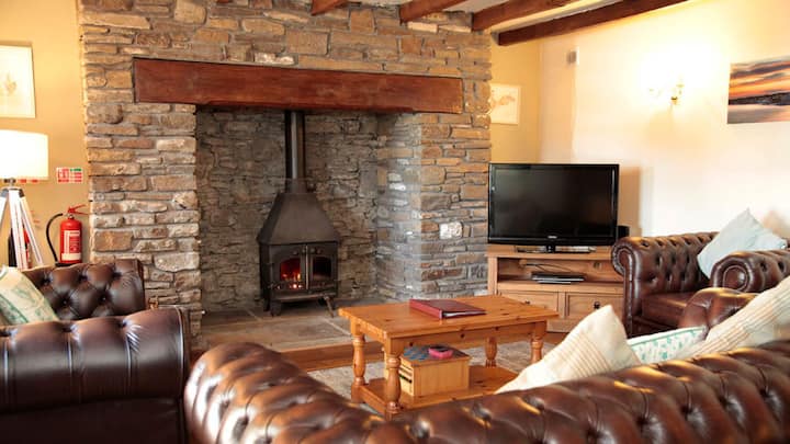 Charming 3-bed Cottage In Rural Wales - Carmarthenshire