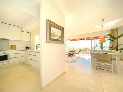 Propiedad de Airbnb exitosa: Thalassa Luxe Apartment Ocean View en Salou