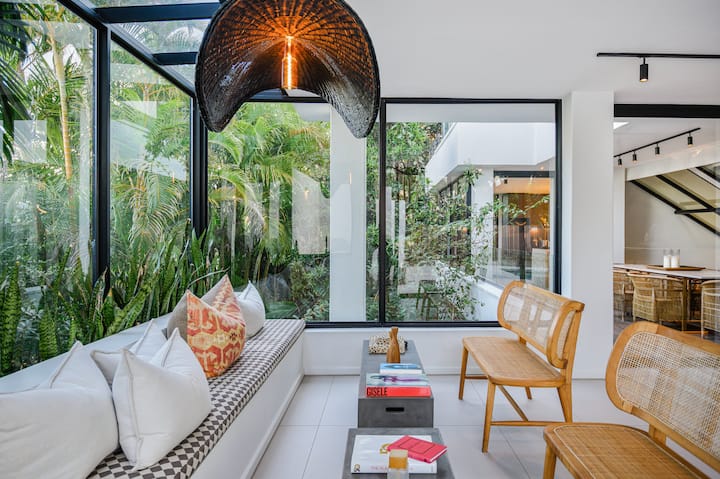 Designer Umhlanga Villa- Breathtaking Views! - Umhlanga