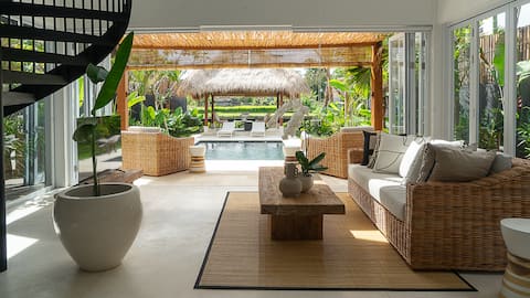 Elegant Villa with Private Pool, Minutes to Ubud!