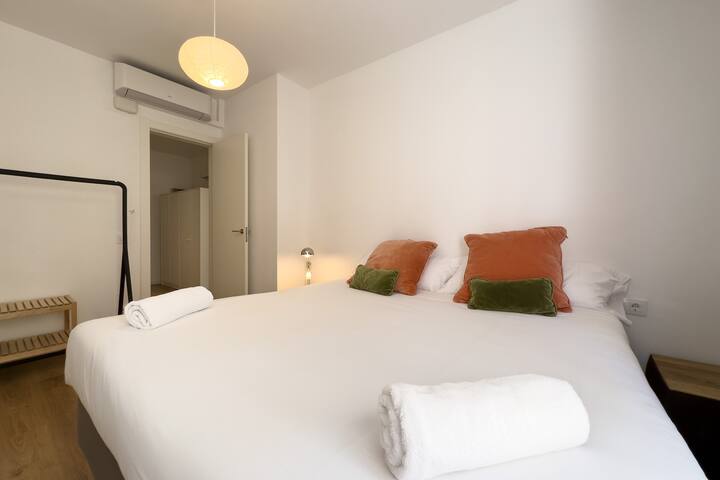 Spacious 3 bedroom flat plus 2 bathrooms in Sants gallery image 5