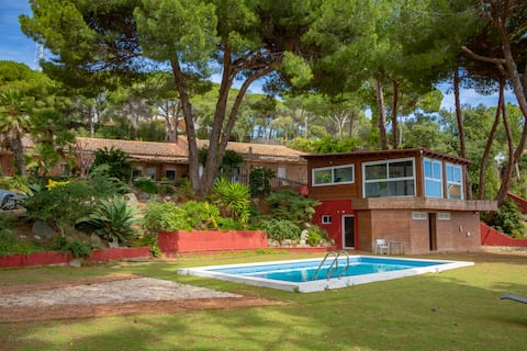 Maresme villa with pool