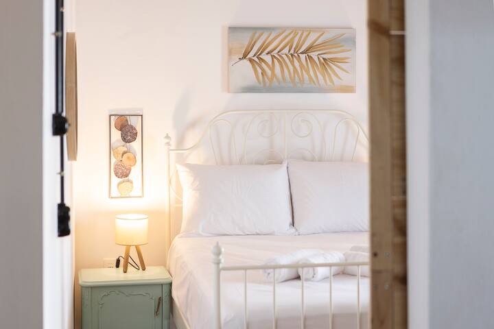 Papazoli Peaceful Central Living gallery image 3