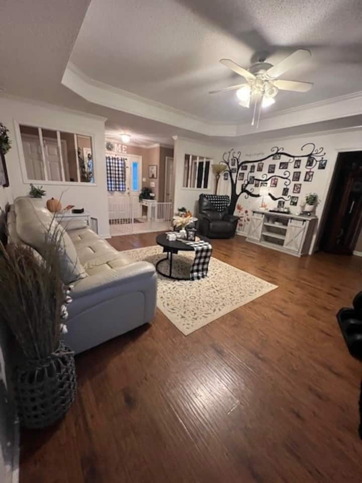 Comfy Home For 10-12 W/seasonal Pool And Hot Tub! - Arkansas