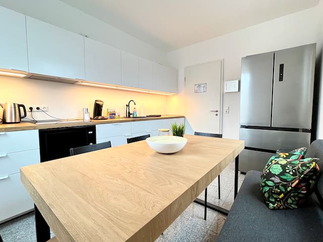 LTA Apartment Süd No.2 / 12P / Parkplatz / S-Bahn gallery image 2