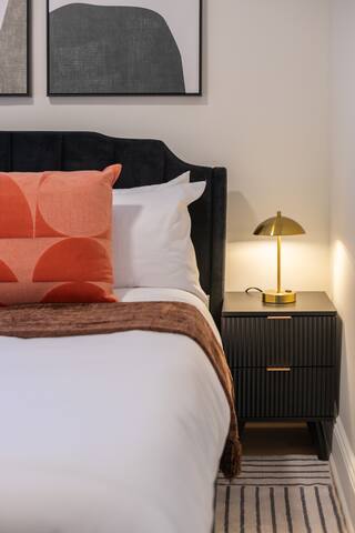 New! 3BR GEM Near NYC | 5min to PATH | Sleeps 9 gallery image 4