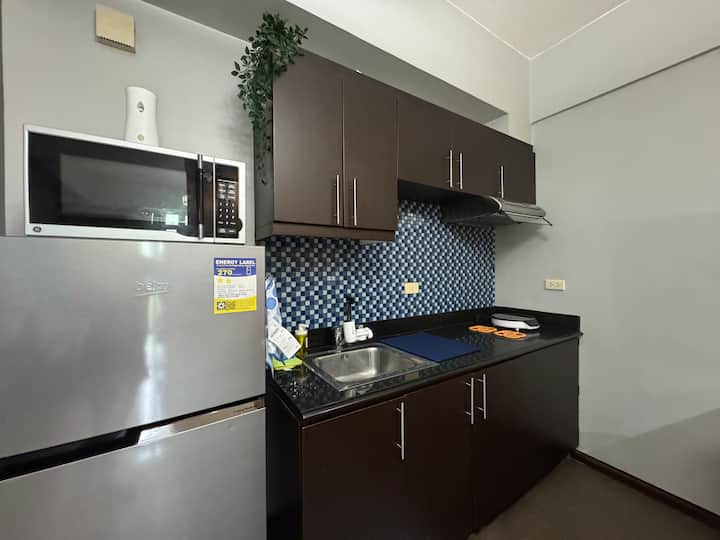 Stamford Rendezvous Venice (Free Use Of Pool) - Taguig
