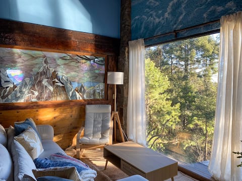 Luz del Bosque Suite, Fireplace