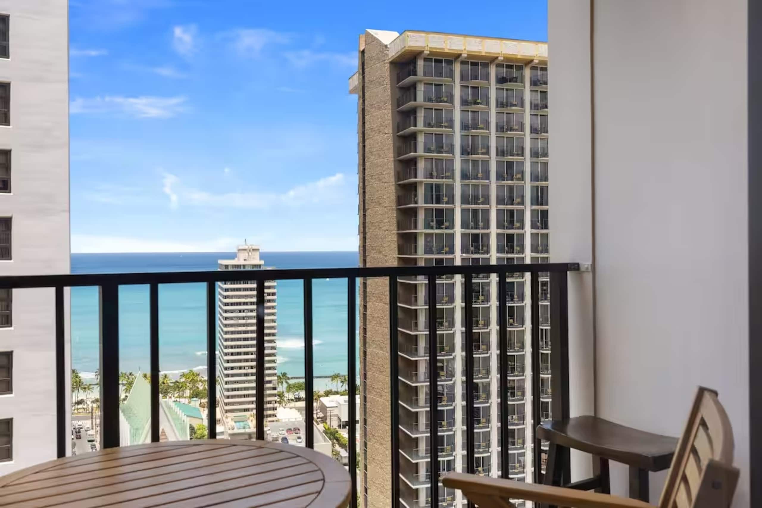 30FL-Upscale Chic Ocean View 1BR w/Free Parking! - Image 39