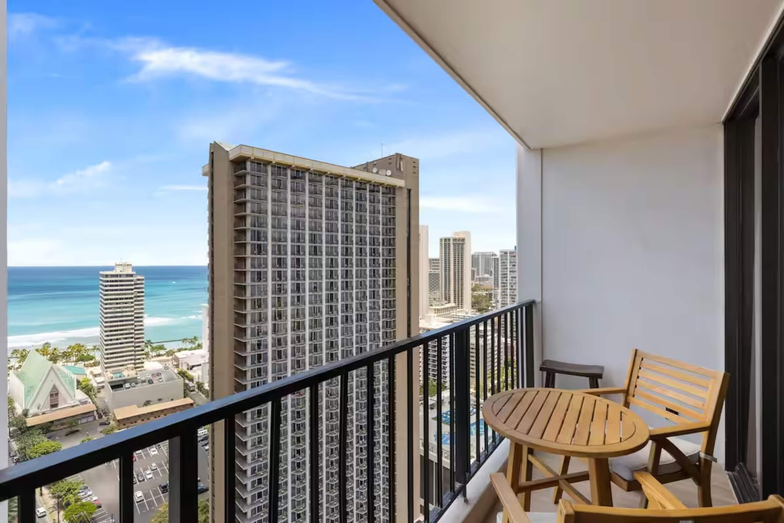 30FL-Upscale Chic Ocean View 1BR w/Free Parking! - Image 40
