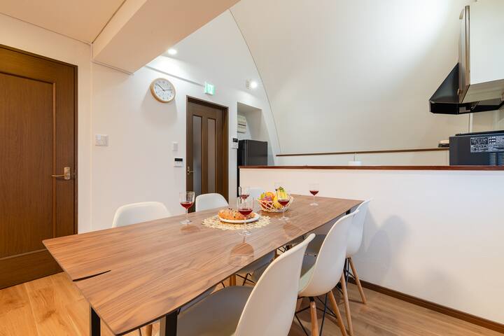 4階建1棟貸切/19名194㎡/8BR3BATH/千川駅9分/池袋駅メトロ3分渋谷新宿も直通/桜の家 gallery image 3