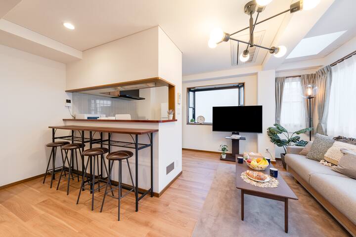 4階建1棟貸切/19名194㎡/8BR3BATH/千川駅9分/池袋駅メトロ3分渋谷新宿も直通/桜の家 gallery image 2