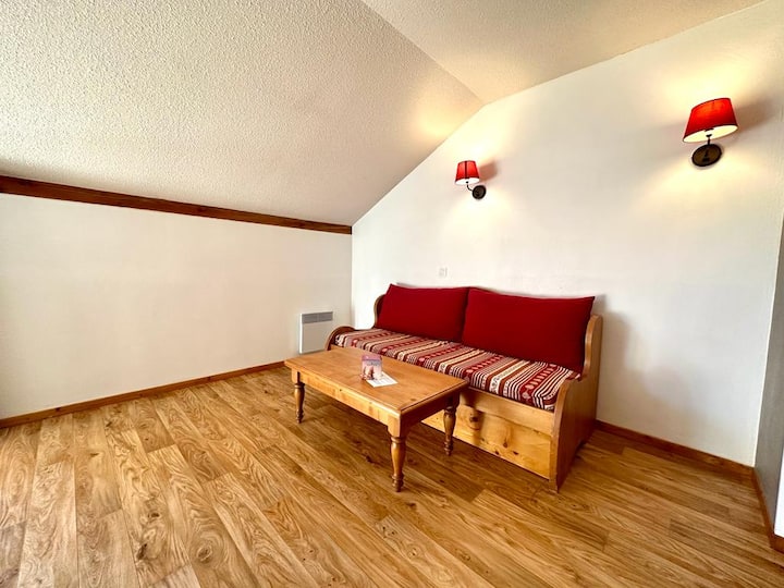Apt, C 902, Coeur De Station, Vue Piste - Les Orres