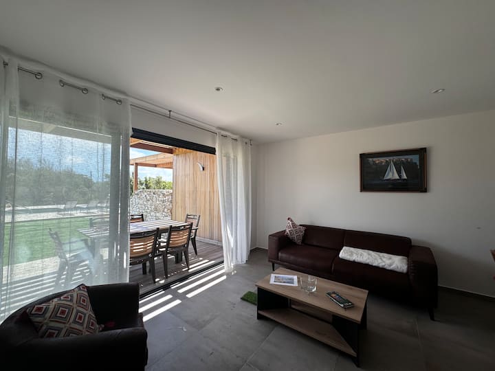 Maison Neuve Avec Piscine Chauffée à Bonifacio - Bonifacio