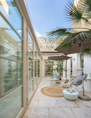 Luxury Apartment with Parking and Fitness Area gallery image 3