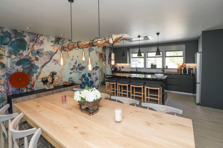 Magnificent home in Camps Bay gallery image 2