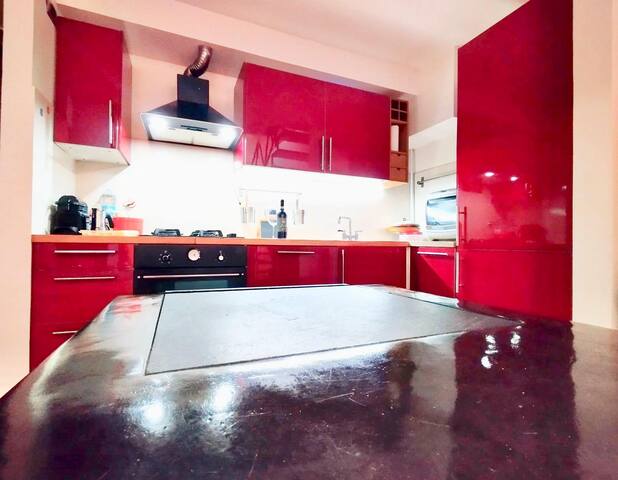 Red house blues gallery image 2