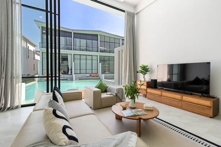 Herenhuis met toegang tot het zwembad in Zen-stijl - Huizen te Huur in ...